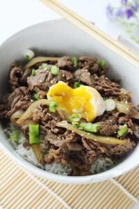Japanese Beef Bowl (Gyudon) Recipe