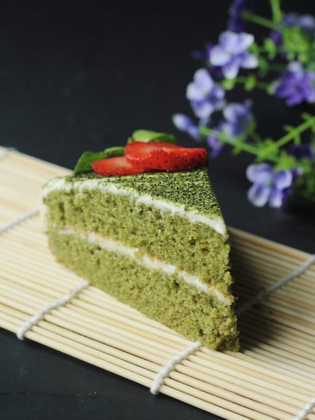 Green Tea Matcha Cake with White Chocolate Frosting